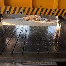 济南巨能1600吨框架液压机。有效台面2.5X4米。开口2米.